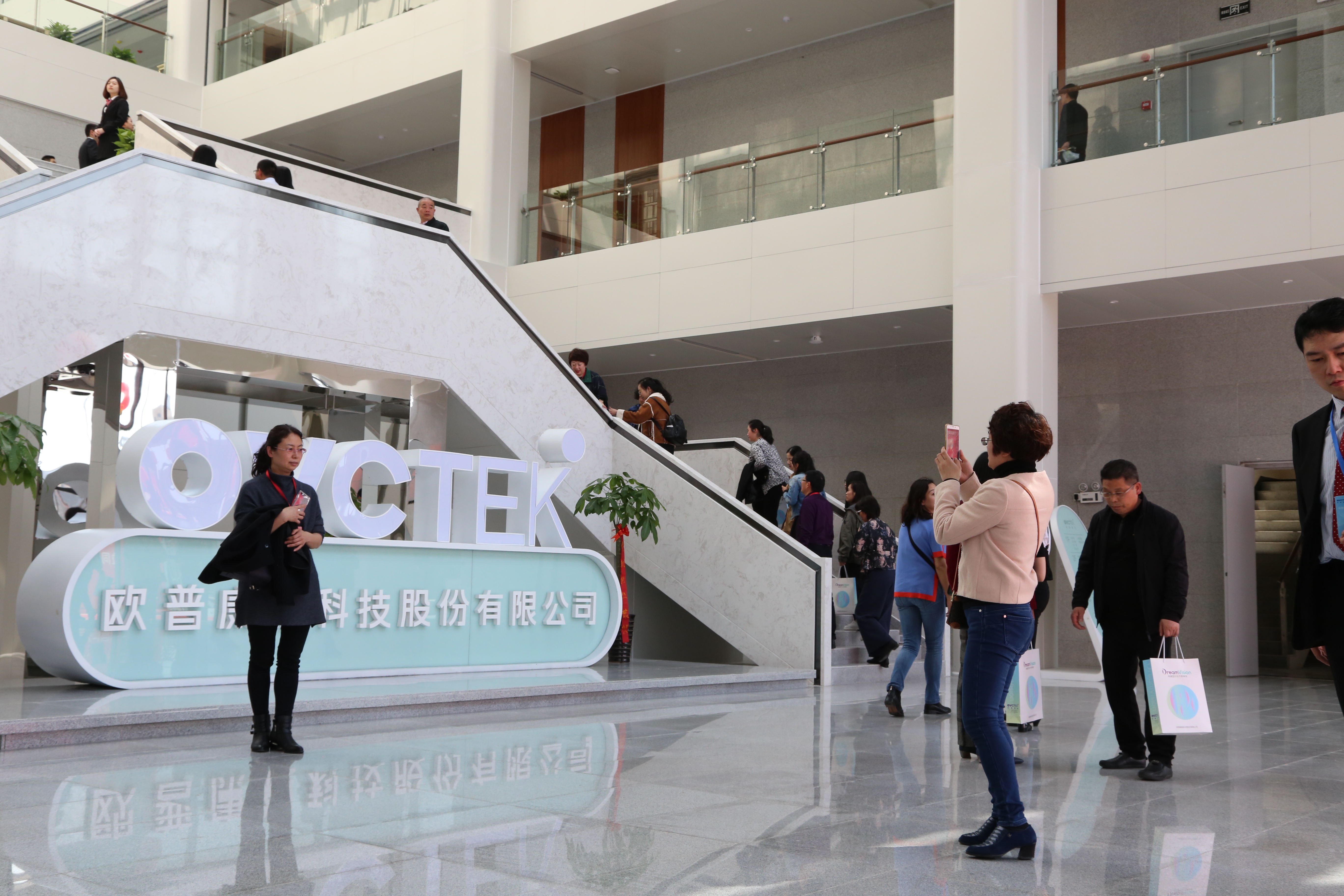 ����app�콢(�й���)_�������Ź���